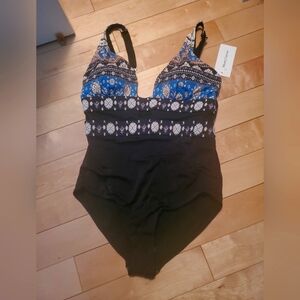 Meet.Curve plunge swimsuit